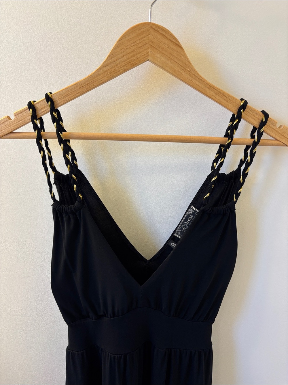 GUESS Black V-Neck dress, stretchy fabric, waist tie. Sz large. - Picture 2 of 9